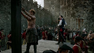 OUTLANDER_-_E1X06_THE_GARRISON_COMMANDER_2008.jpg
