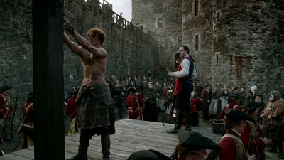 OUTLANDER_-_E1X06_THE_GARRISON_COMMANDER_2013.jpg