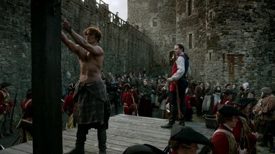 OUTLANDER_-_E1X06_THE_GARRISON_COMMANDER_2015.jpg