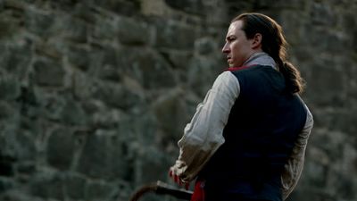 OUTLANDER_-_E1X06_THE_GARRISON_COMMANDER_2019.jpg