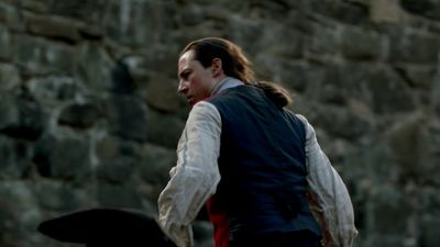 OUTLANDER_-_E1X06_THE_GARRISON_COMMANDER_2026.jpg