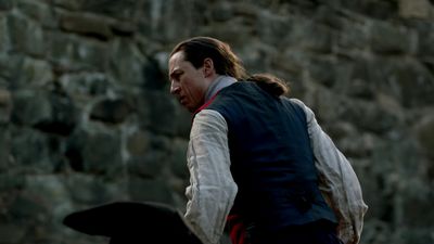 OUTLANDER_-_E1X06_THE_GARRISON_COMMANDER_2027.jpg