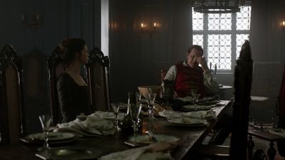 OUTLANDER_-_E1X06_THE_GARRISON_COMMANDER_2098.jpg