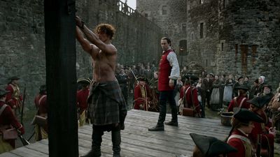 OUTLANDER_-_E1X06_THE_GARRISON_COMMANDER_2129.jpg