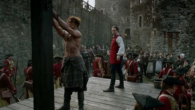 OUTLANDER_-_E1X06_THE_GARRISON_COMMANDER_2130.jpg