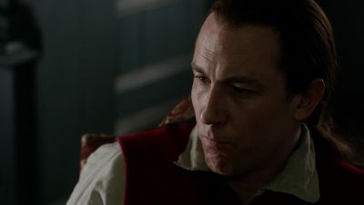 OUTLANDER_-_E1X06_THE_GARRISON_COMMANDER_2189.jpg