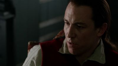 OUTLANDER_-_E1X06_THE_GARRISON_COMMANDER_2200.jpg