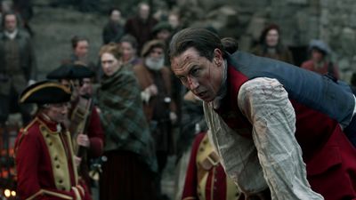 OUTLANDER_-_E1X06_THE_GARRISON_COMMANDER_2271.jpg