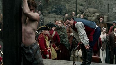 OUTLANDER_-_E1X06_THE_GARRISON_COMMANDER_2272.jpg