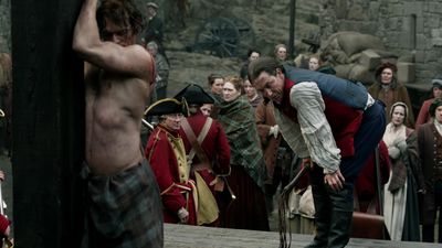 OUTLANDER_-_E1X06_THE_GARRISON_COMMANDER_2274.jpg