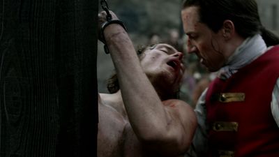 OUTLANDER_-_E1X06_THE_GARRISON_COMMANDER_2325.jpg
