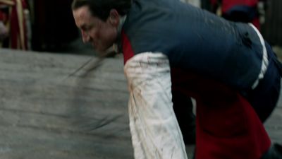 OUTLANDER_-_E1X06_THE_GARRISON_COMMANDER_2375.jpg