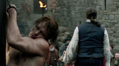 OUTLANDER_-_E1X06_THE_GARRISON_COMMANDER_2392.jpg