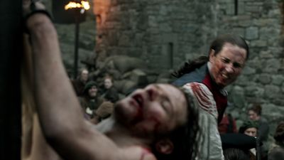 OUTLANDER_-_E1X06_THE_GARRISON_COMMANDER_2429.jpg