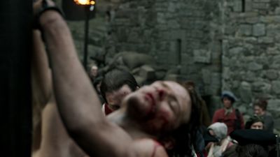 OUTLANDER_-_E1X06_THE_GARRISON_COMMANDER_2438.jpg