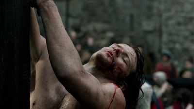 OUTLANDER_-_E1X06_THE_GARRISON_COMMANDER_2445.jpg