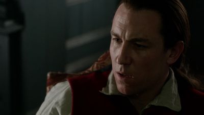 OUTLANDER_-_E1X06_THE_GARRISON_COMMANDER_2460.jpg