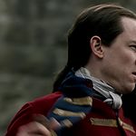 OUTLANDER_-_E1X06_THE_GARRISON_COMMANDER_2000.jpg