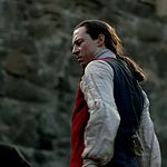 OUTLANDER_-_E1X06_THE_GARRISON_COMMANDER_2025.jpg