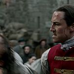 OUTLANDER_-_E1X06_THE_GARRISON_COMMANDER_2321.jpg