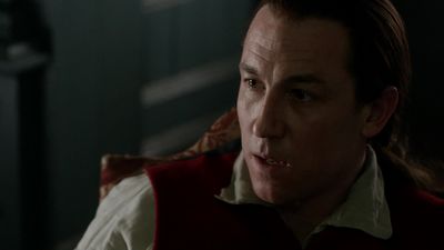 OUTLANDER_-_E1X06_THE_GARRISON_COMMANDER_2484.jpg