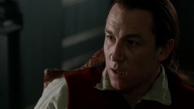 OUTLANDER_-_E1X06_THE_GARRISON_COMMANDER_2485.jpg