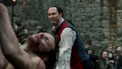 OUTLANDER_-_E1X06_THE_GARRISON_COMMANDER_2497.jpg