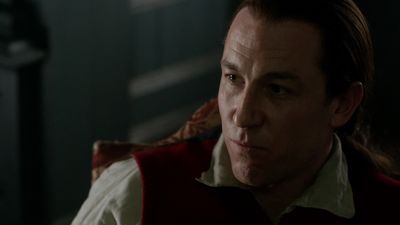 OUTLANDER_-_E1X06_THE_GARRISON_COMMANDER_2504.jpg