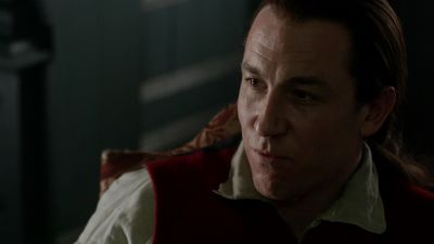 OUTLANDER_-_E1X06_THE_GARRISON_COMMANDER_2505.jpg