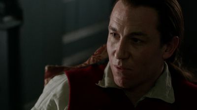 OUTLANDER_-_E1X06_THE_GARRISON_COMMANDER_2509.jpg