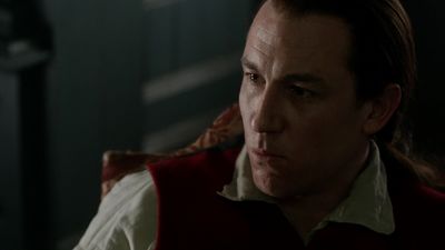 OUTLANDER_-_E1X06_THE_GARRISON_COMMANDER_2539.jpg