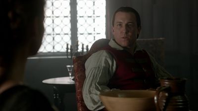 OUTLANDER_-_E1X06_THE_GARRISON_COMMANDER_2586.jpg