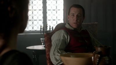 OUTLANDER_-_E1X06_THE_GARRISON_COMMANDER_2625.jpg