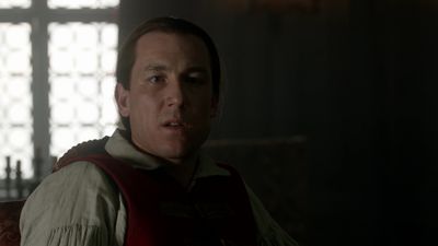 OUTLANDER_-_E1X06_THE_GARRISON_COMMANDER_2704.jpg