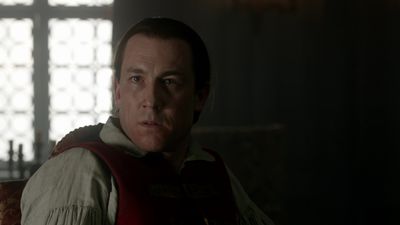 OUTLANDER_-_E1X06_THE_GARRISON_COMMANDER_2814.jpg