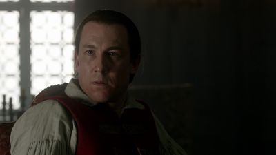 OUTLANDER_-_E1X06_THE_GARRISON_COMMANDER_2817.jpg