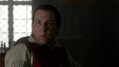 OUTLANDER_-_E1X06_THE_GARRISON_COMMANDER_2821.jpg