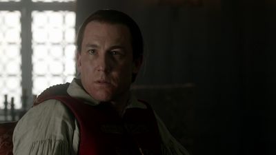 OUTLANDER_-_E1X06_THE_GARRISON_COMMANDER_2824.jpg