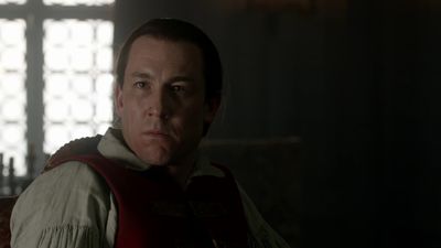 OUTLANDER_-_E1X06_THE_GARRISON_COMMANDER_2829.jpg