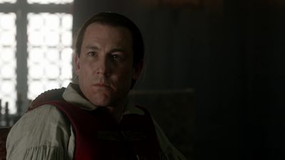OUTLANDER_-_E1X06_THE_GARRISON_COMMANDER_2833.jpg
