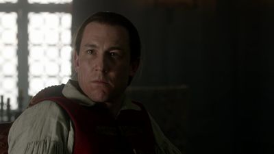 OUTLANDER_-_E1X06_THE_GARRISON_COMMANDER_2834.jpg