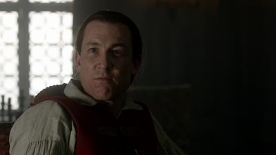 OUTLANDER_-_E1X06_THE_GARRISON_COMMANDER_2843.jpg