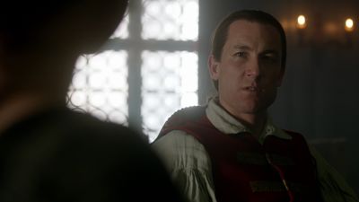 OUTLANDER_-_E1X06_THE_GARRISON_COMMANDER_2901.jpg
