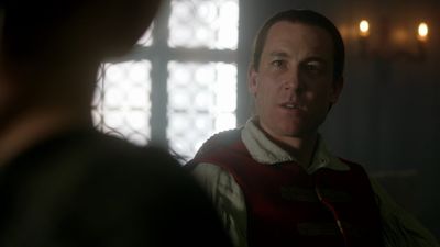 OUTLANDER_-_E1X06_THE_GARRISON_COMMANDER_2970.jpg
