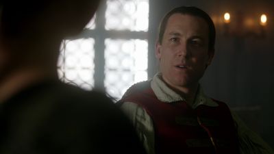 OUTLANDER_-_E1X06_THE_GARRISON_COMMANDER_2973.jpg