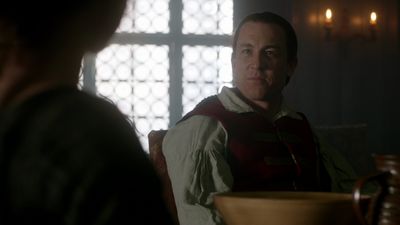 OUTLANDER_-_E1X06_THE_GARRISON_COMMANDER_2991.jpg