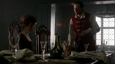 OUTLANDER_-_E1X06_THE_GARRISON_COMMANDER_3005.jpg