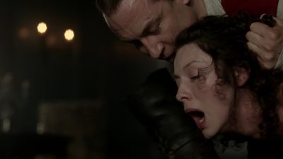 OUTLANDER_-_E1X06_THE_GARRISON_COMMANDER_3049.jpg