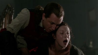 OUTLANDER_-_E1X06_THE_GARRISON_COMMANDER_3070.jpg