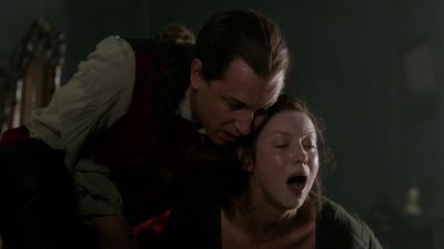 OUTLANDER_-_E1X06_THE_GARRISON_COMMANDER_3071.jpg